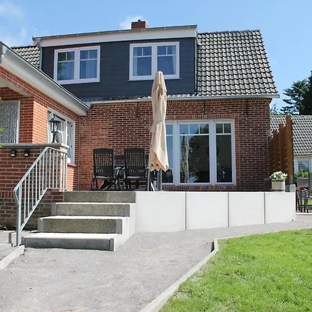 Tant Berta's Huus شقة