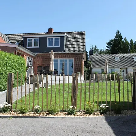 شقة Tant Berta's Huus *